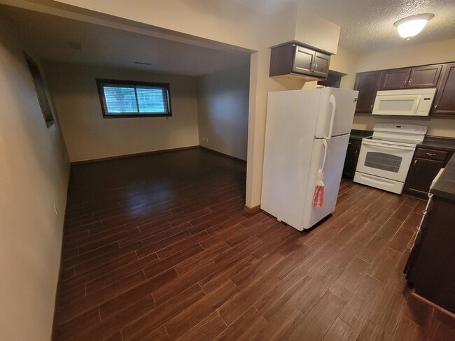 Photo - 2130 Davis St