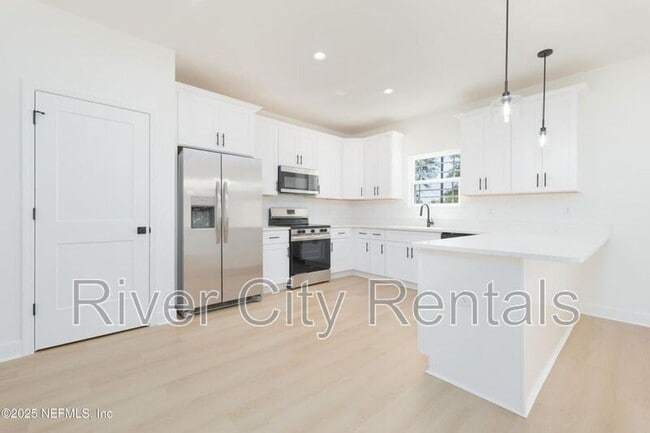 Photo - 9261 Dolphin St