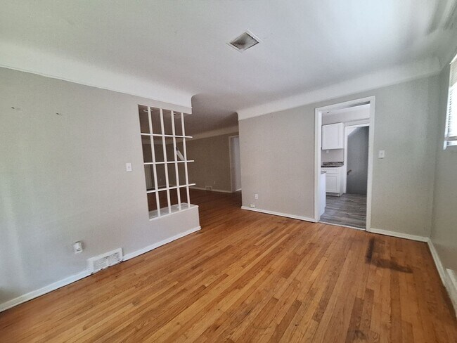 Photo - 14510 Greenview Rd