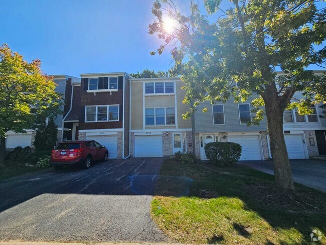 Building Photo - 2015 Oxford Ct Unit 2015 Rental