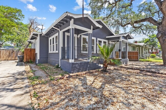Charming Home Awaits: Spacious & Modern Li... - Charming Home Awaits: Spacious & Modern Li...