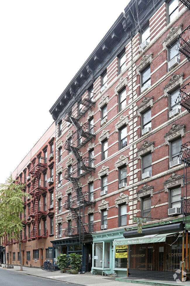 Photo - 137 Sullivan St Apartments