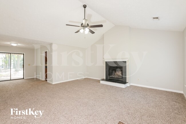 Photo - 484 Rhett Dr