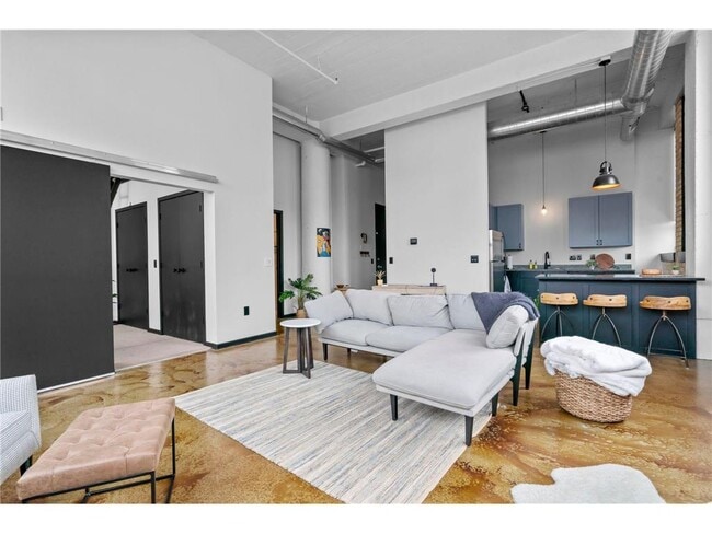 Photo - 1701 NE Madison St Unit 103