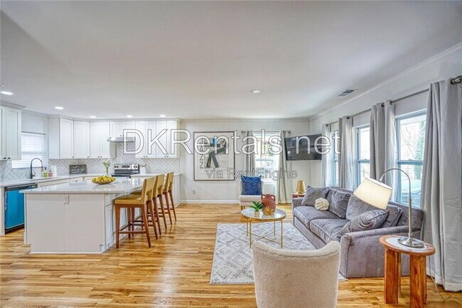 Photo - 2230 Beecher Cir SW