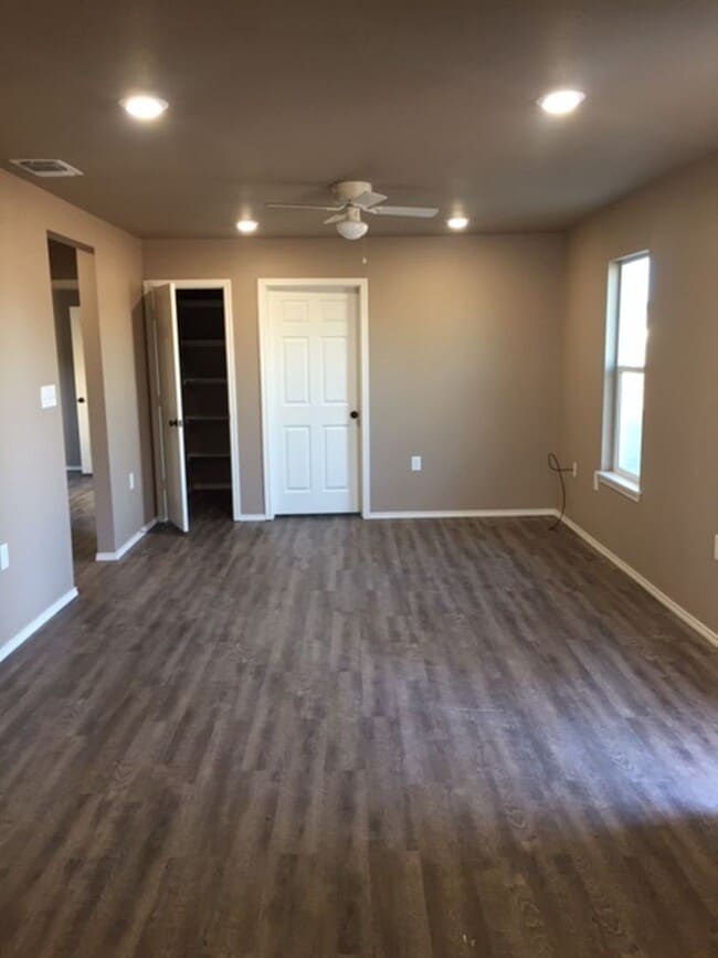 Photo - 520 46th St Unidad A