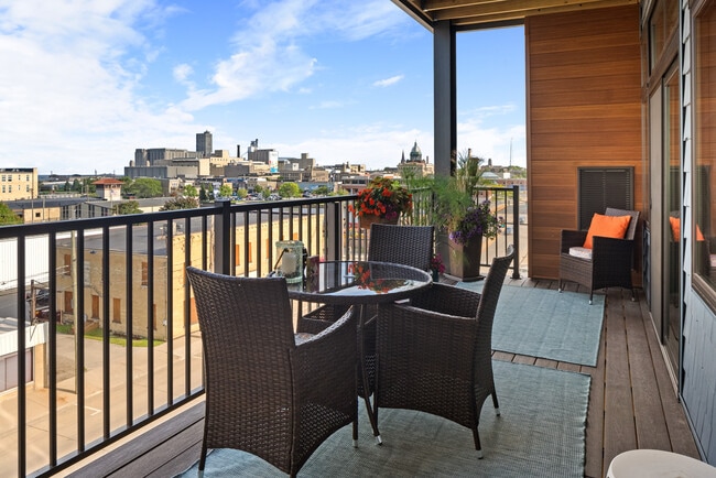 2BR/2BA