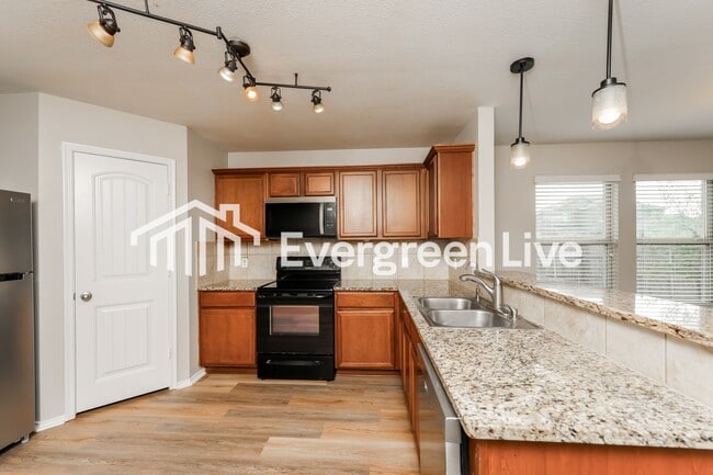 Photo - 1501 Meadow Creek Dr