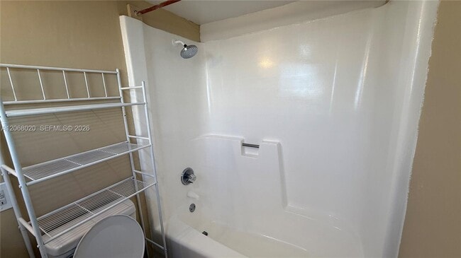 Photo - 5168 NE 6th Ave Unidad 407