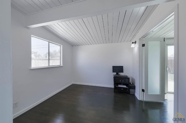 Photo - 132 Morrison St