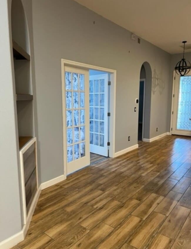 Photo - 152 Mendoza Cir