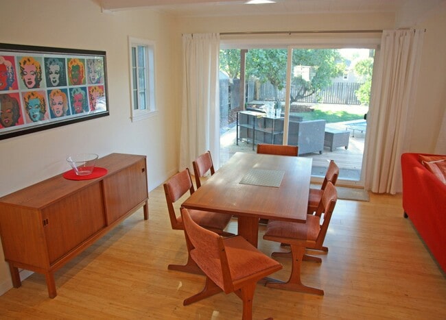 Photo - 1854 Lake St