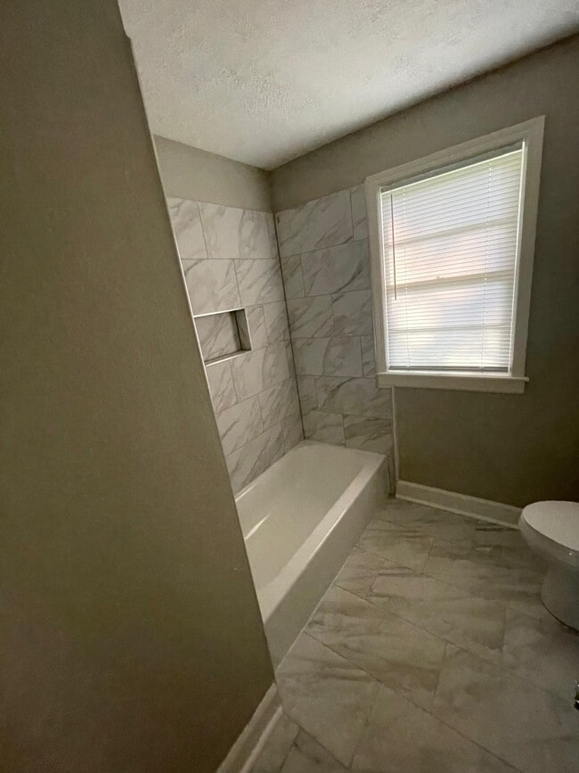 Photo - 4869 Fairfield Rd