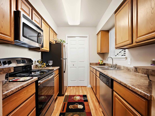 Building Photo - Pines at Marston Lake