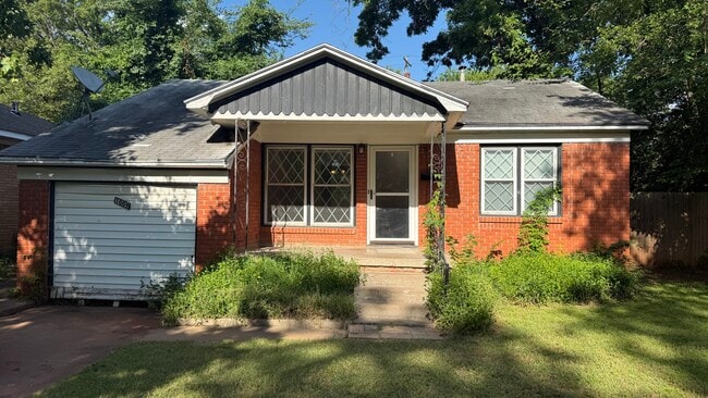 Photo - 1009 N Market Ave House