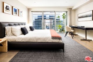 Building Photo - 2025 Ave of the Stars