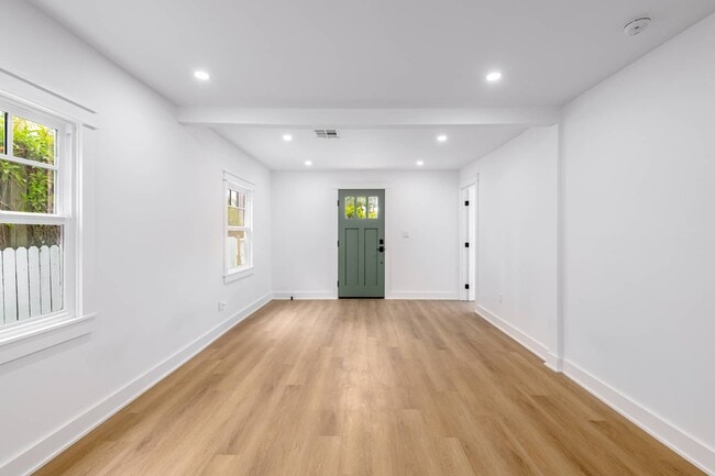 Photo - 1425 Cabrillo Ave