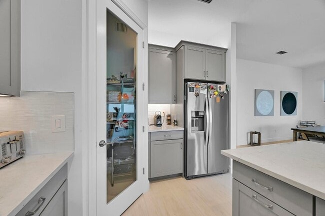 Photo - 14185 SW Daphne St