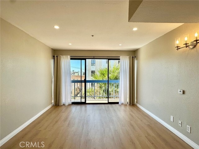 Photo - 1052 S Mariposa Ave Unit 305