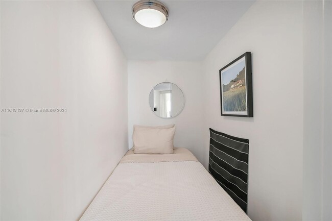 Photo - 61 Collins Ave Condo Unit 809