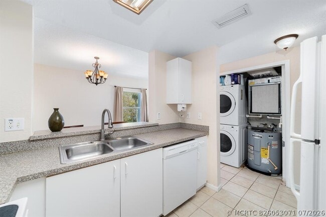 Photo - 2901 Riverside Dr Unit 201