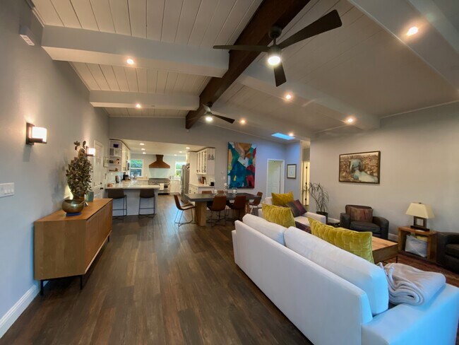 Photo - 588 E Angela St