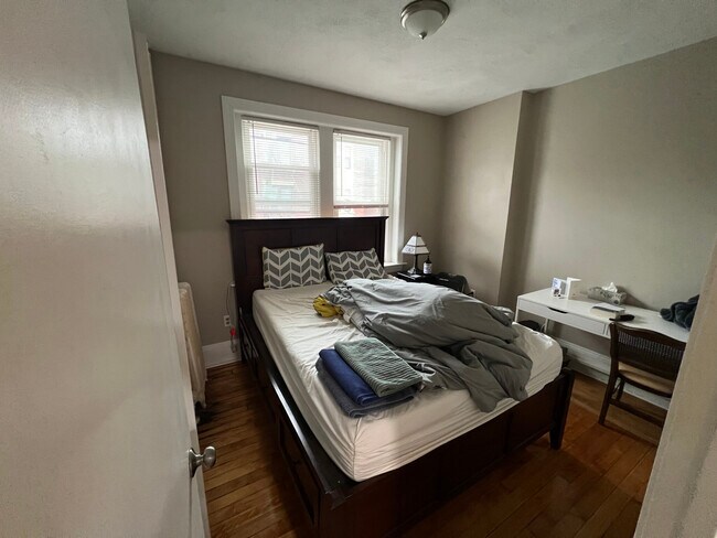 Photo - 100 Saint Marys St Unit 4