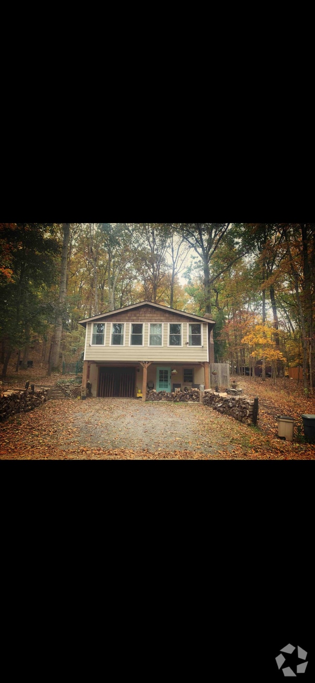 Building Photo - 211 Dogwood Ln Rental