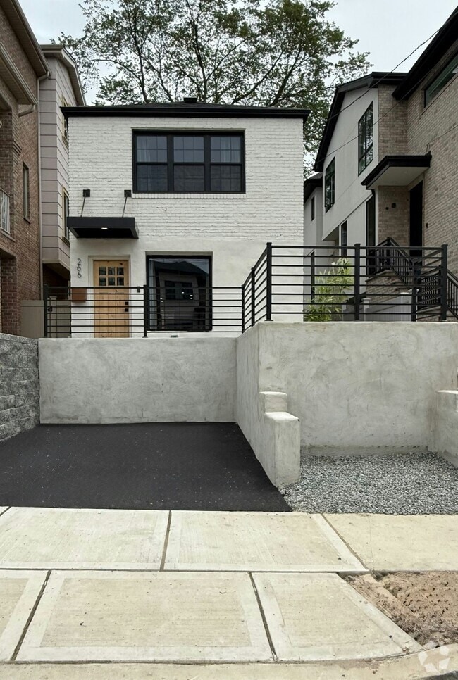 Building Photo - 266 9th St Rental