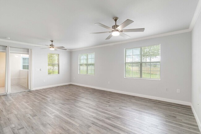 Photo - Fully updated 2/2 unit available now for a...