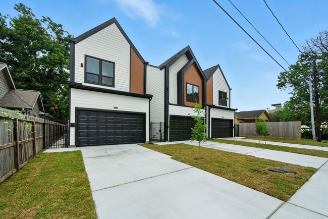 Photo - 7131 Eastwood St
