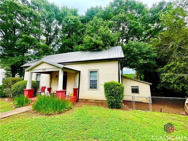 Photo - 895 Oconee St House