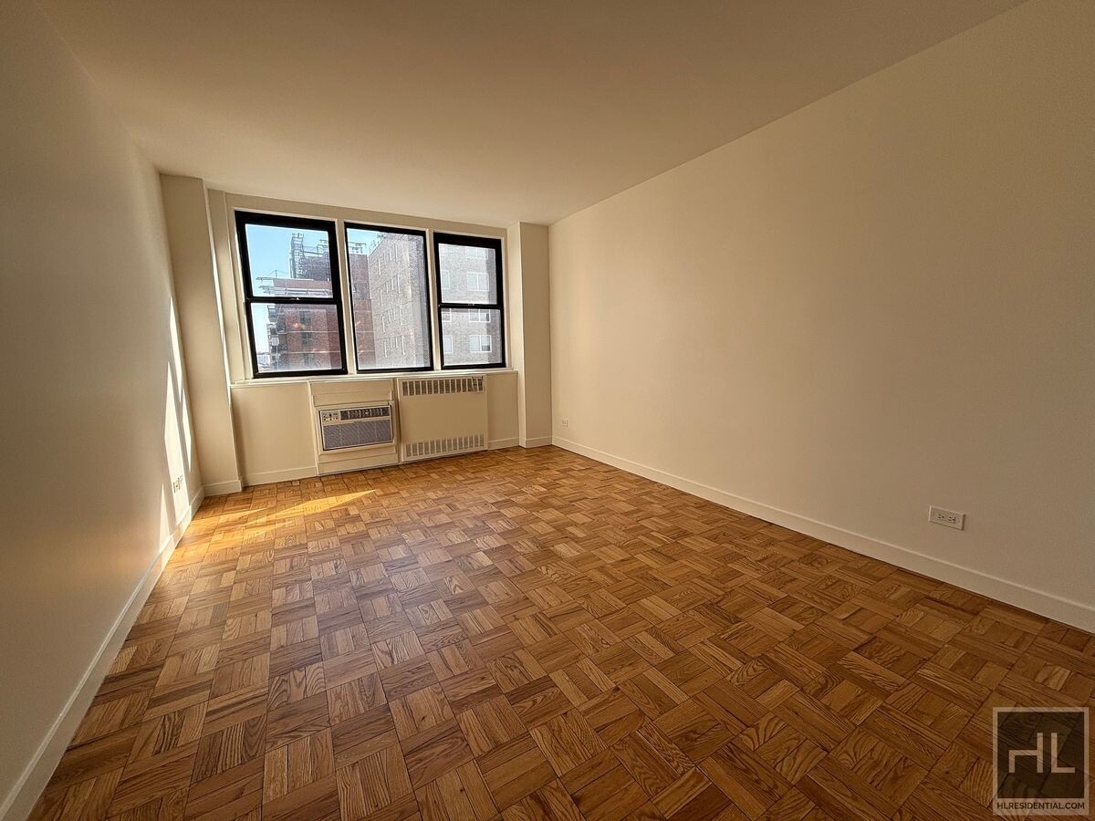 Photo - East 79th Street Unidad 12U