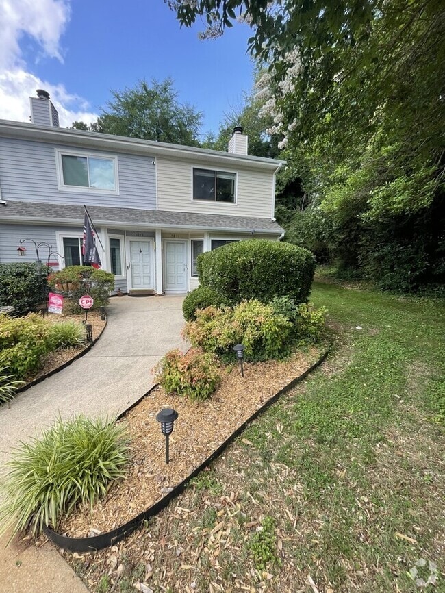 Building Photo - 5851 Shady Grove Cir Rental