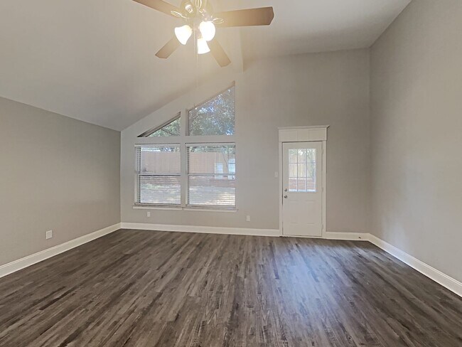 Photo - 2512 Vistaview Dr