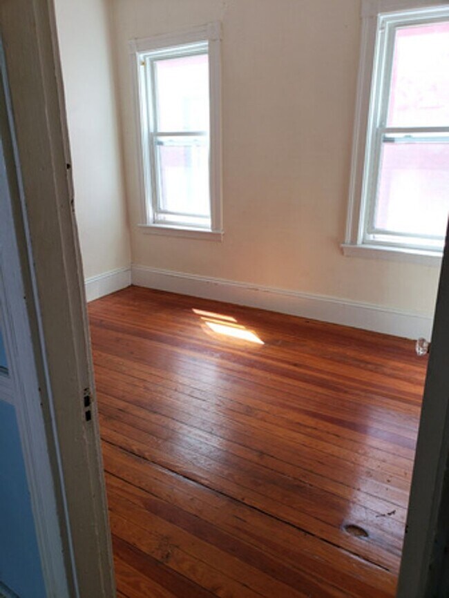 Photo - 340 Faneuil St
