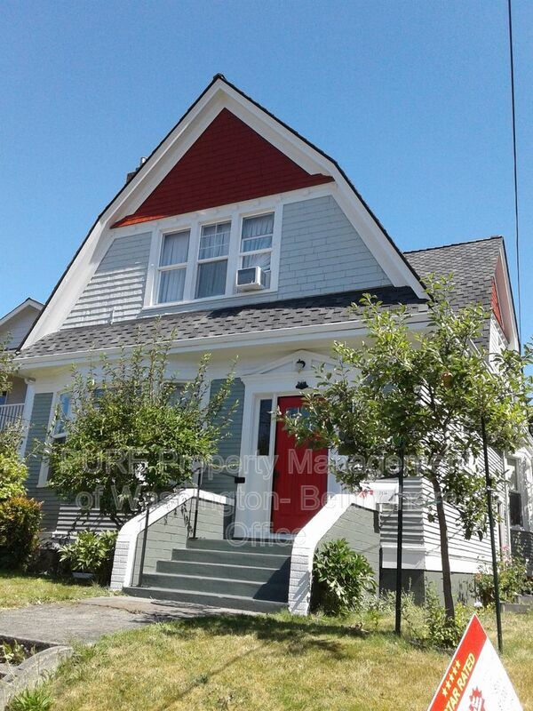 Photo - 2416 Broadway