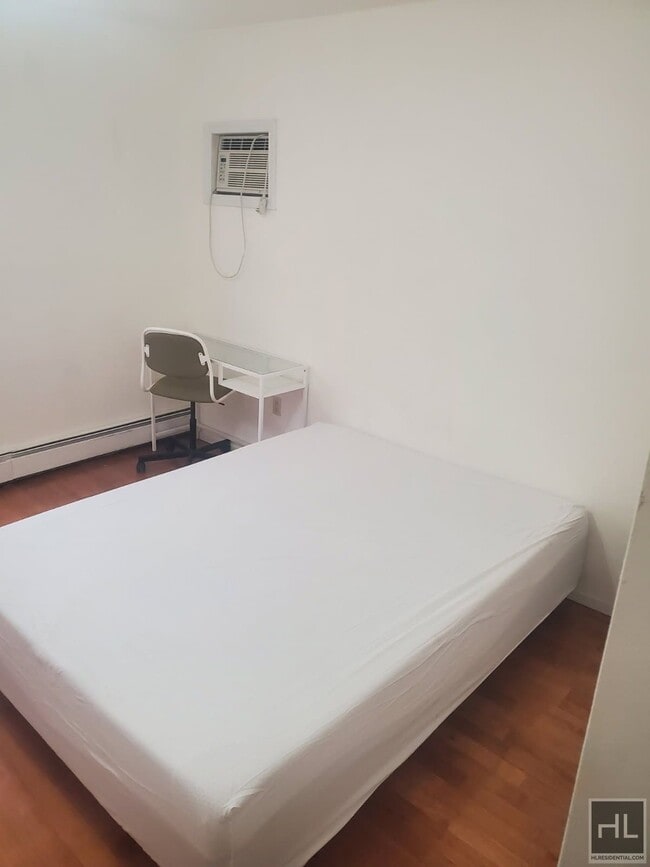 Photo - 163rd Rd Unit 2