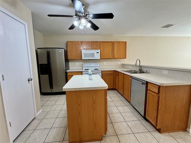 1713 Elm St
