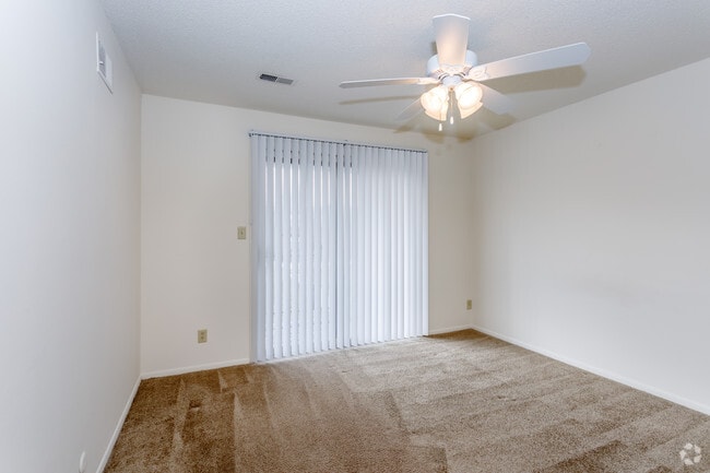 1BR, 1BA - 725 SF - Fiesta Square Apartments & Townhomes