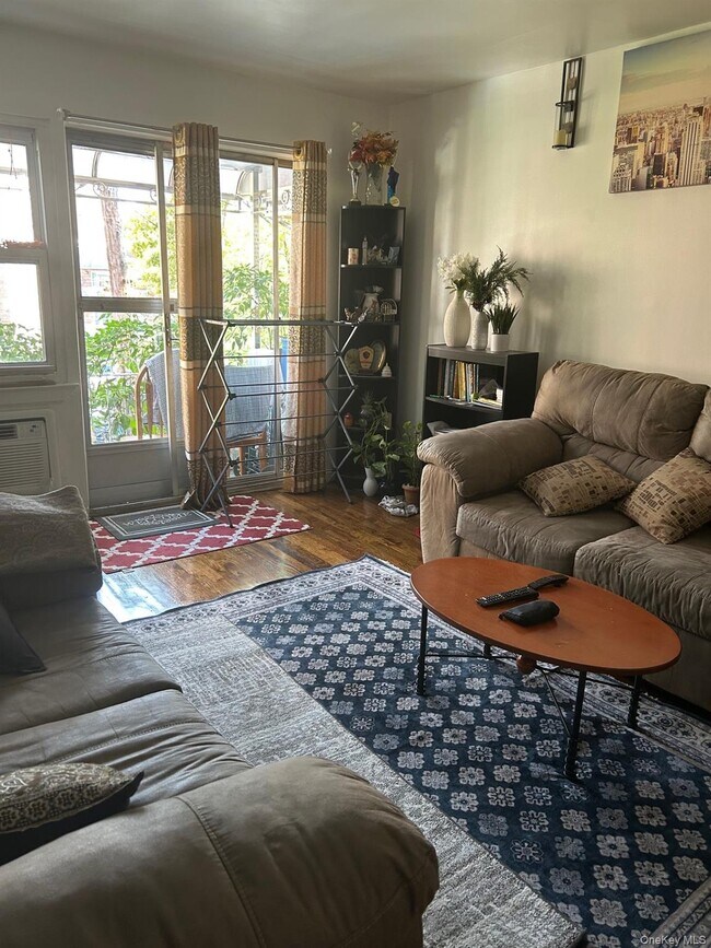 Photo - 142-22 Pershing Crescent