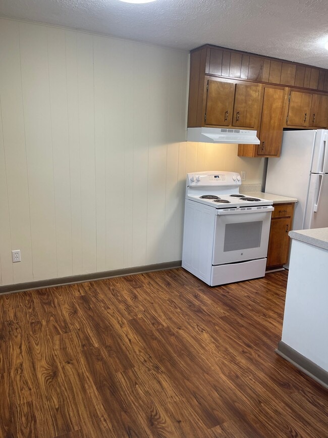 Photo - 539 E Morgan St