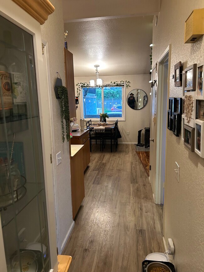 Photo - 1017 Oakes Ave Unidad #1