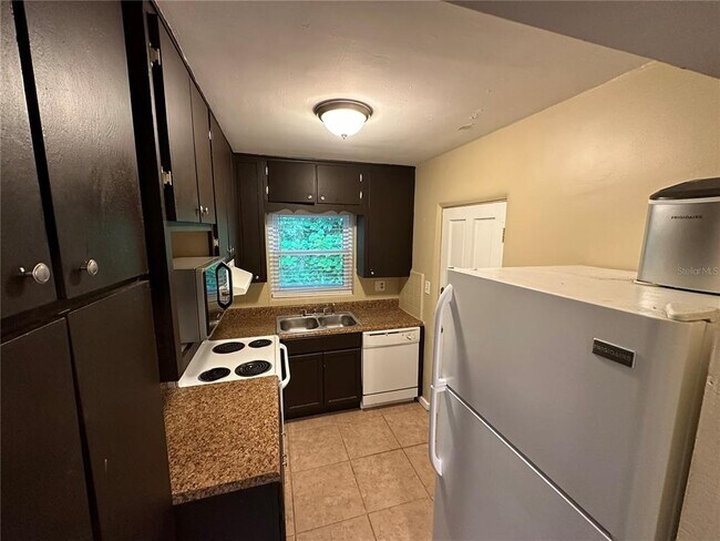 Photo - 1633 E Livingston St