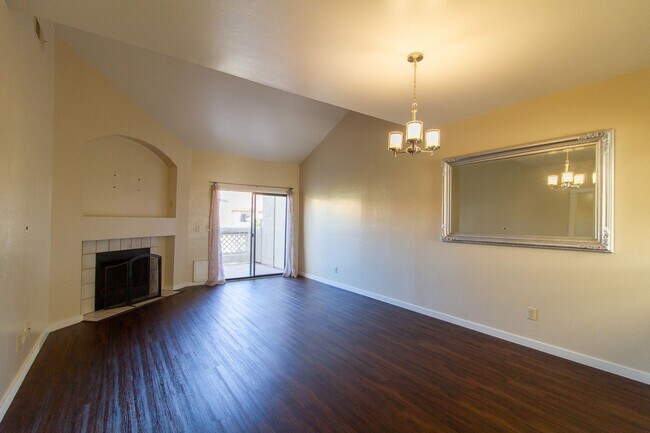 Photo - **Charming 2 Bedroom Condo for Rent at Park Centre**