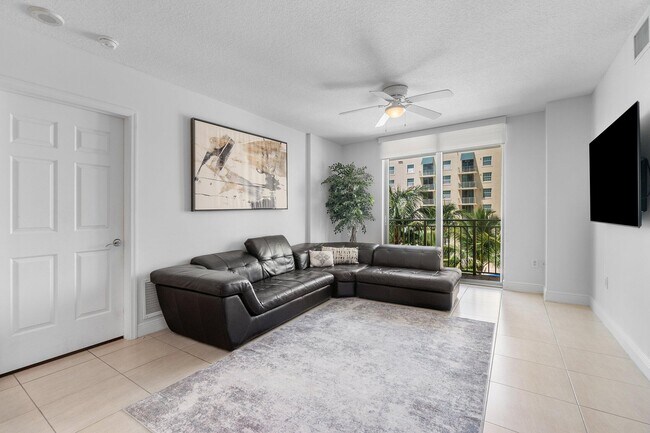 Photo - 610 Clematis St Unit 523
