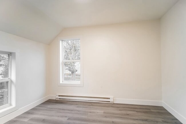 Photo - 135NE Unit A