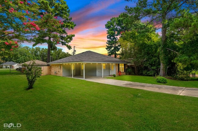 Photo - Check out this 3 bed 1 in Haughton