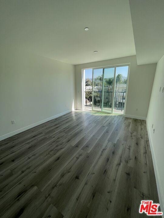 Photo - 4806 Sylmar Ave