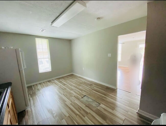 Photo - 5107 Byron Ave